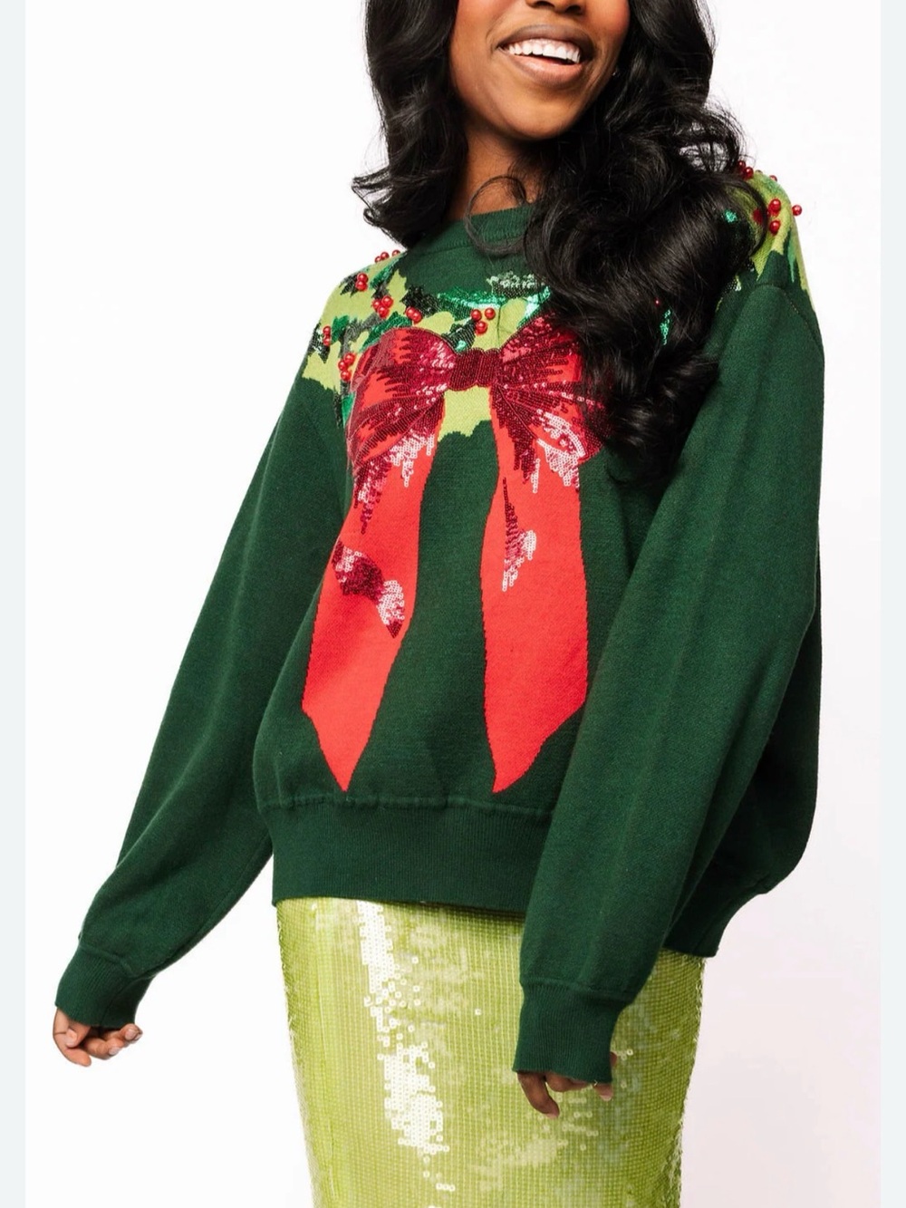 NWOT! QUEEN OF SPARKLES Dark Green Sequin Wreath and Bow Sweater - Picture 7 of 10